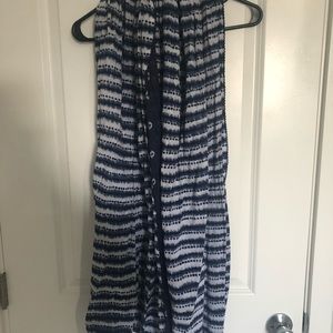 Blue/white reversible scarf